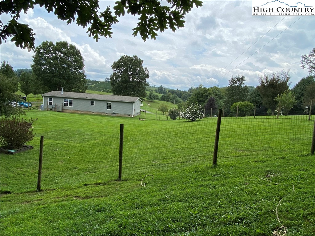 2316 Old Barrett Road Ennice, NC 28623 - Photo 6 of 47