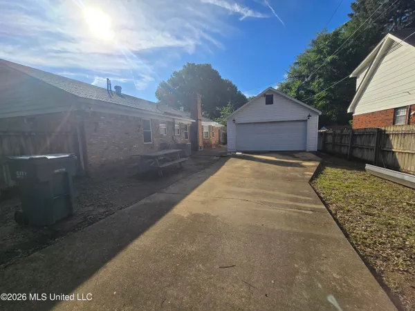 $1,950 | 8209 Claiborne Drive, Southaven, MS 38671