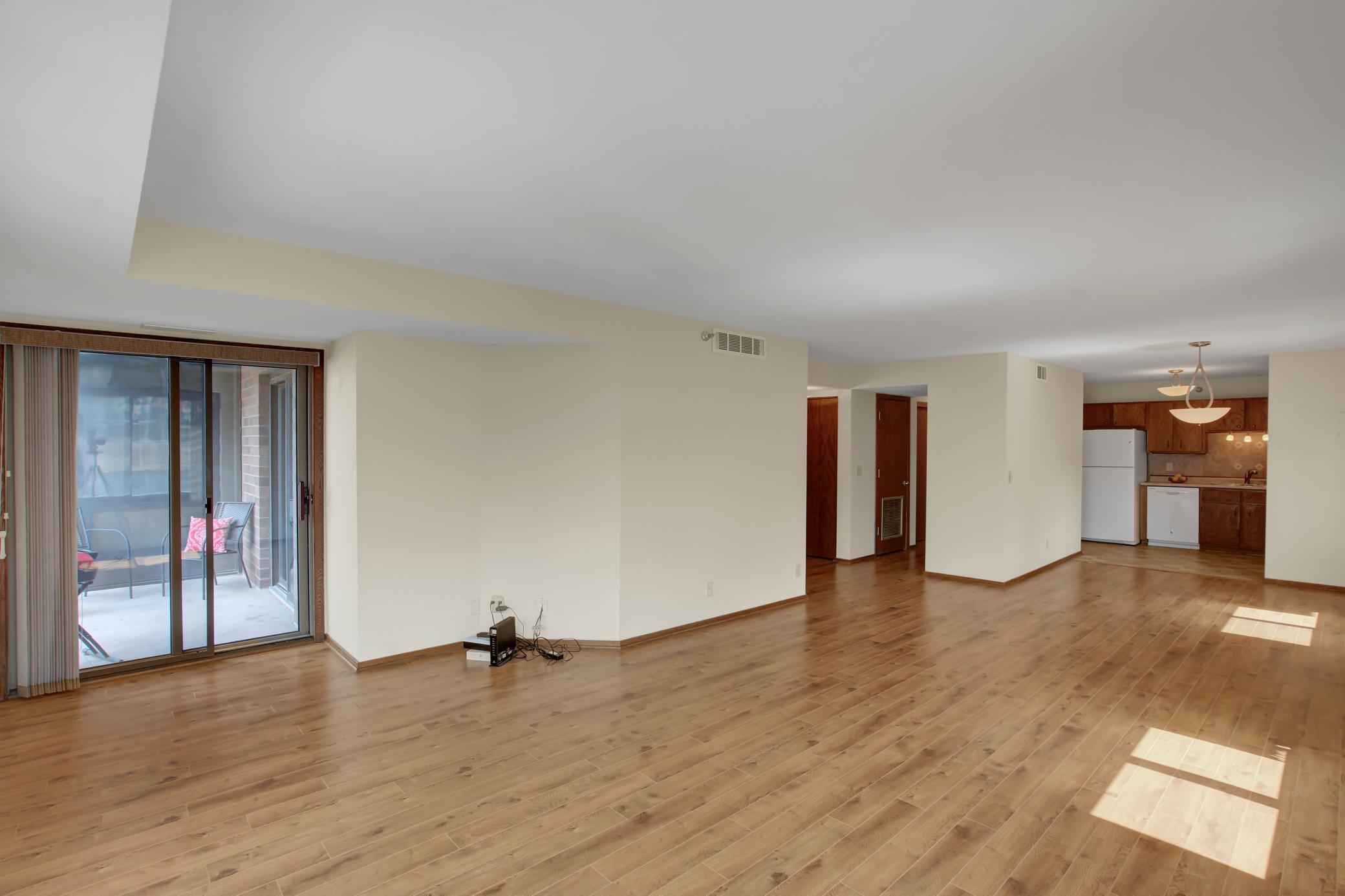 26 West 10th Street, Unit 502 St. Paul, MN 55102 - Photo 7 of 20