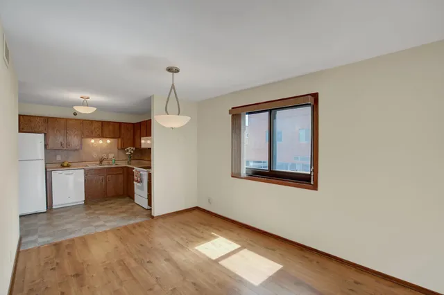 $109,000 | 26 West 10th Street, Unit 502, St. Paul, MN 55102