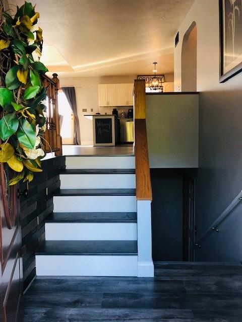 277 Holyoke Road Butler, PA 16001 - Photo 4 of 24 Split entry recently refinished