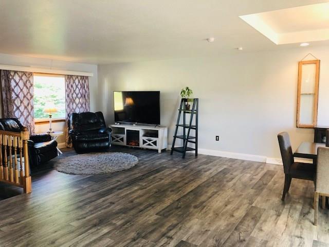 277 Holyoke Road Butler, PA 16001 - Photo 10 of 24 Open floor plan perfect for entertaining!