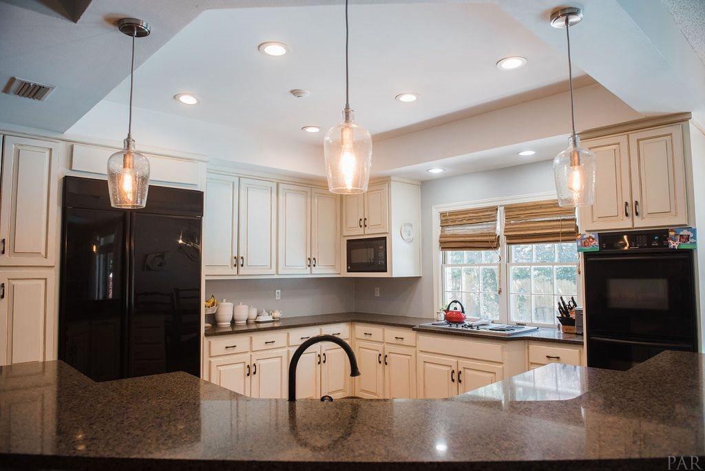 2451 Semur Road Pensacola, FL 32503 - Photo 19 of 49