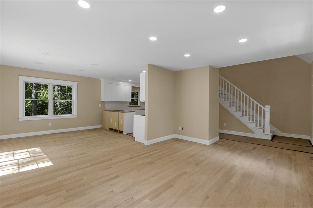 41 Little John Road East Falmouth, MA 02536 - Photo 10 of 34