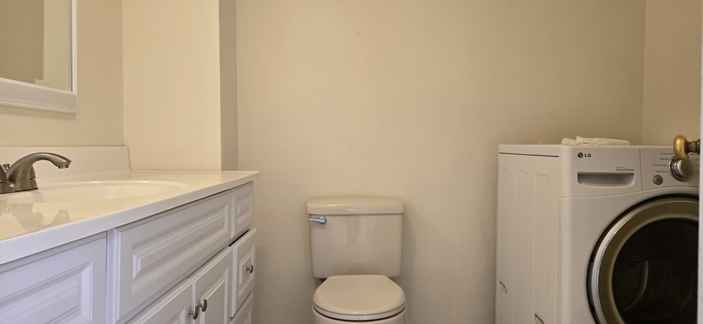 30 Stearns Road, Unit 502 Brookline, MA 02446 - Photo 7 of 13