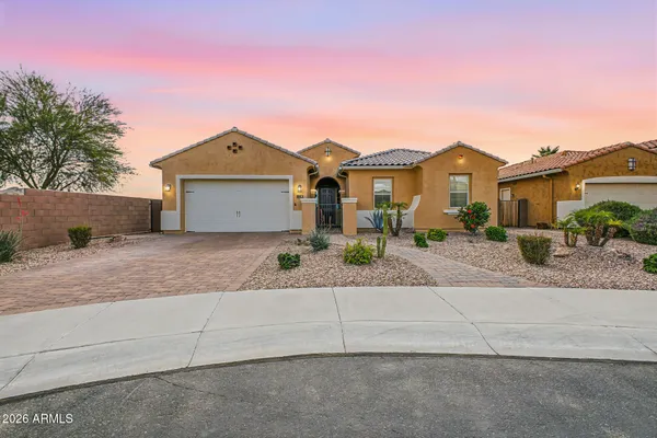 $759,900 | 7962 South Parkcrest Street, Gilbert, AZ 85298