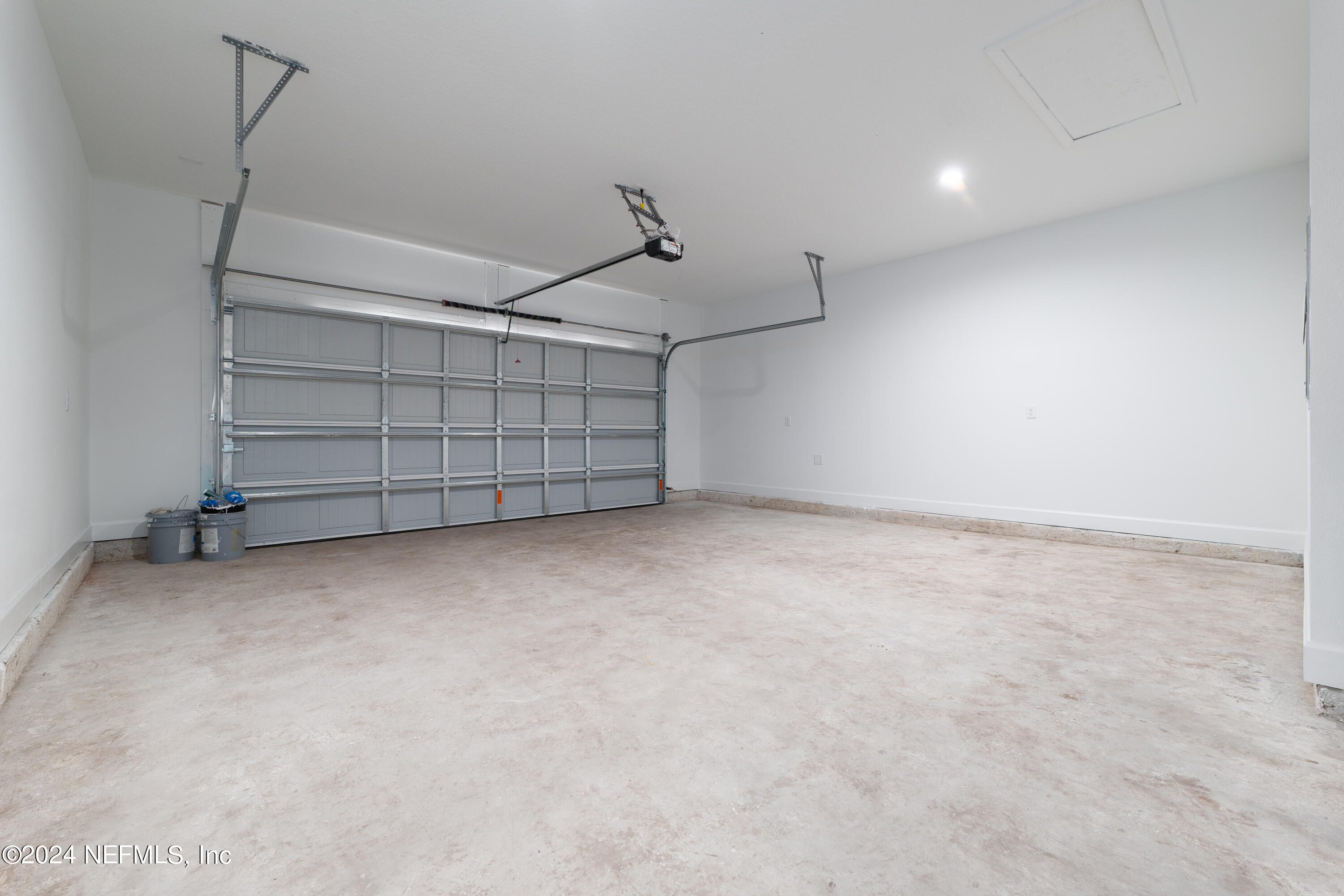 489 Kay Road Middleburg, FL 32068 - Photo 32 of 36 a view of a garage