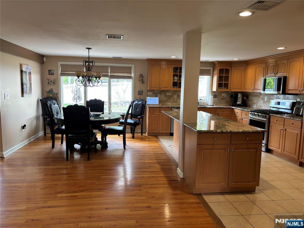 7 Stuart Street Waldwick, NJ 07463 - Photo 21 of 49