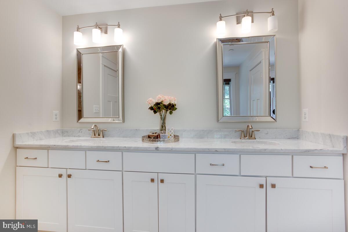 123 Sumner Road Annapolis, MD 21401 - Photo 22 of 44 Primary bath