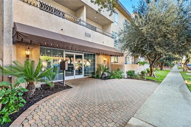 $2,840 | 4647 Willis Avenue, Unit 224, Sherman Oaks, CA 91403