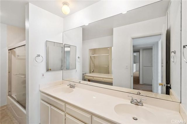 $2,840 | 4647 Willis Avenue, Unit 224, Sherman Oaks, CA 91403