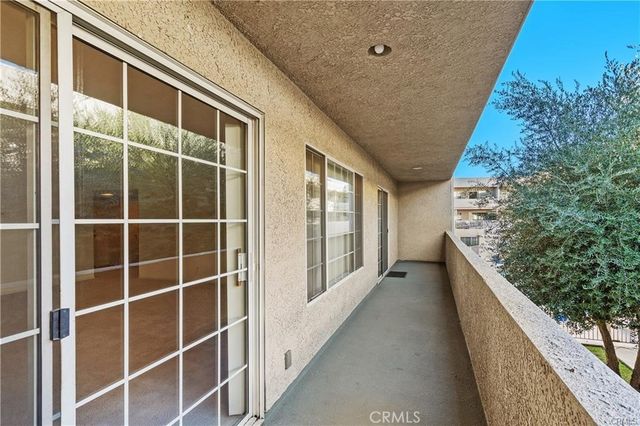 $2,840 | 4647 Willis Avenue, Unit 224, Sherman Oaks, CA 91403