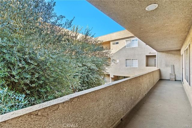 $2,840 | 4647 Willis Avenue, Unit 224, Sherman Oaks, CA 91403