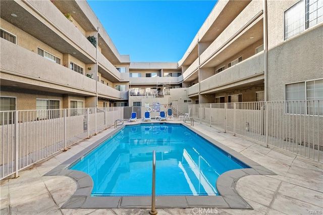 $2,840 | 4647 Willis Avenue, Unit 224, Sherman Oaks, CA 91403
