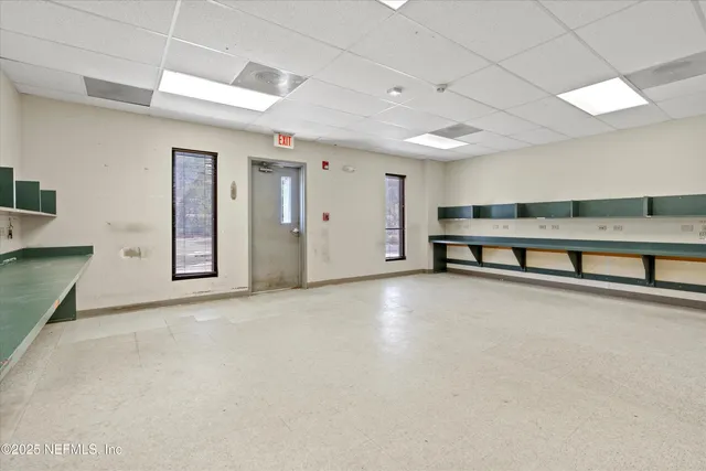 a view of a livingroom with furniture