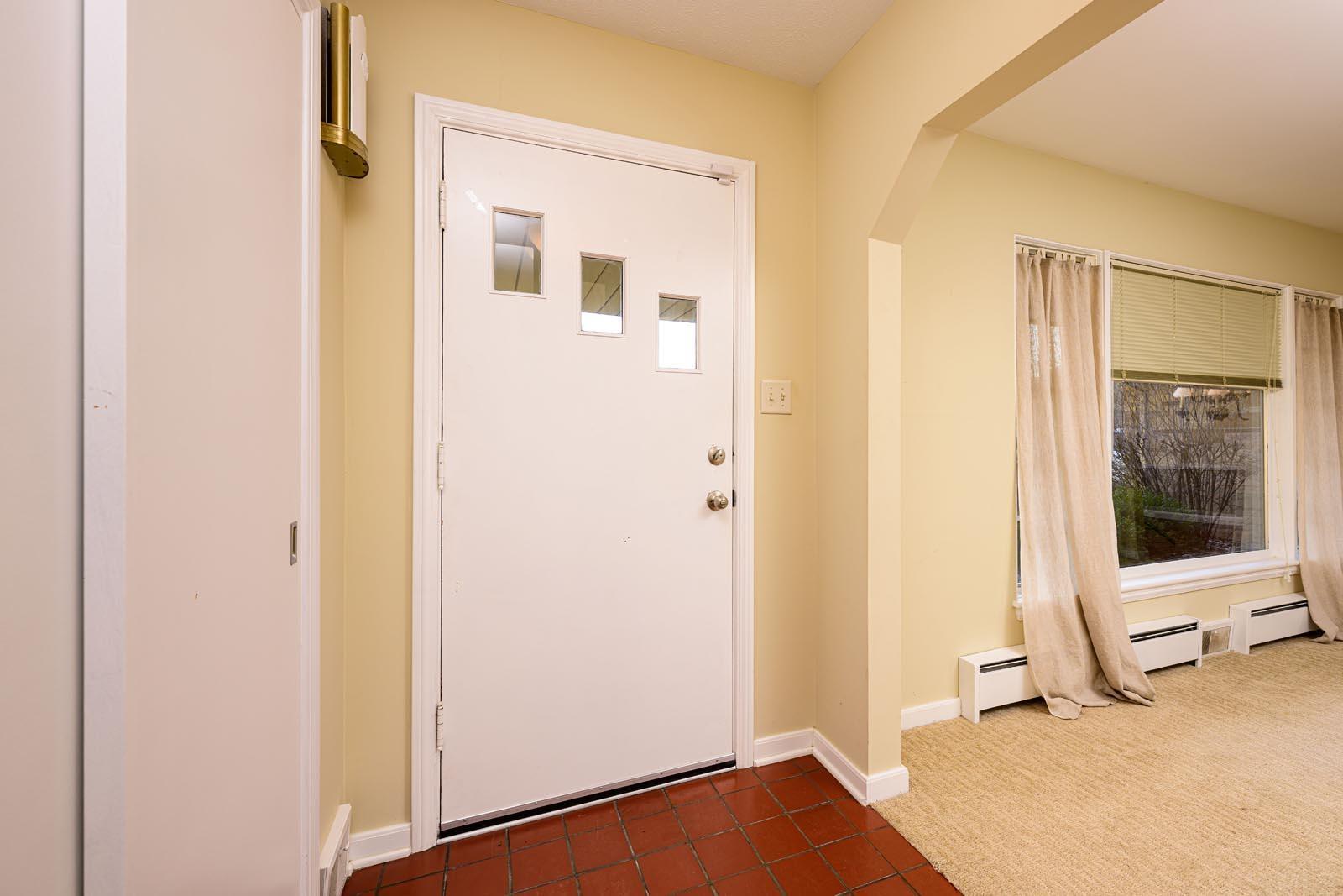 3528 Gordon Road Elkhart, IN 46516 - Photo 8 of 36 Gallery Image 8