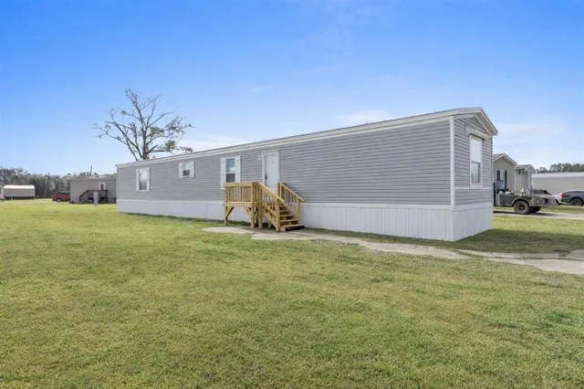 $1,350 | 583 I 10 Mobile Village Road, Unit 55, Lake Charles, LA 70615