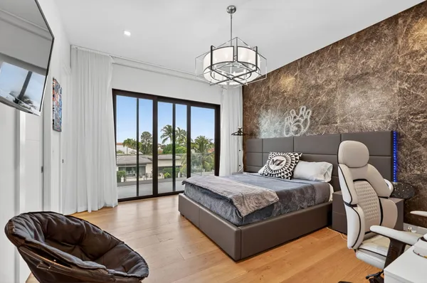 $100,000 | 785 Northeast 70th Street, Boca Raton, FL 33487