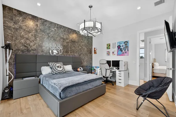 $100,000 | 785 Northeast 70th Street, Boca Raton, FL 33487