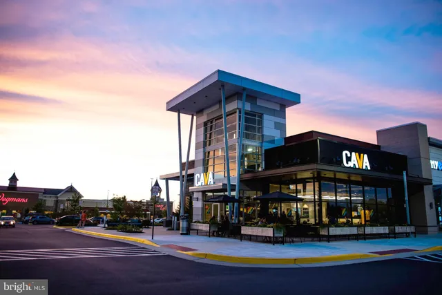 $520,000 | 14383 Gln Mnr Drive, Chantilly, VA 20151