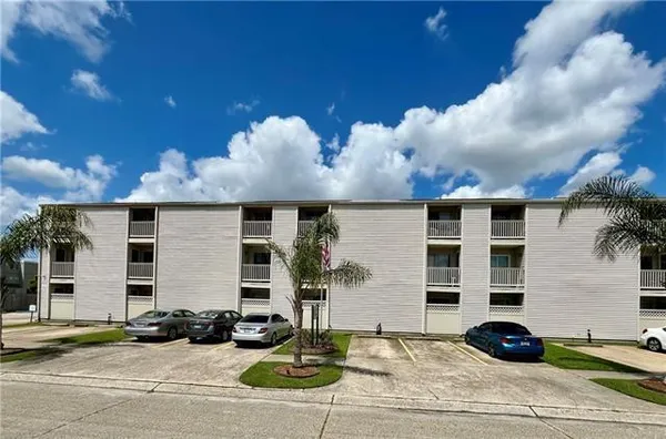 $1,100 | 2330 Edenborn Avenue, Unit 120, Metairie, LA 70001