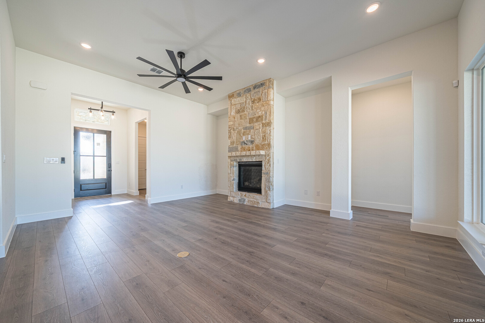 2044 Toscano Way Kerrville, TX 78028 - Photo 6 of 30 Gallery Image 6