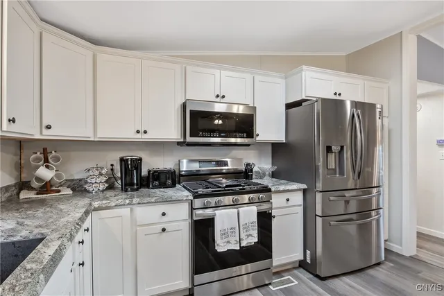 $299,900 | 61 North River Drive, Hastings, NY 13036