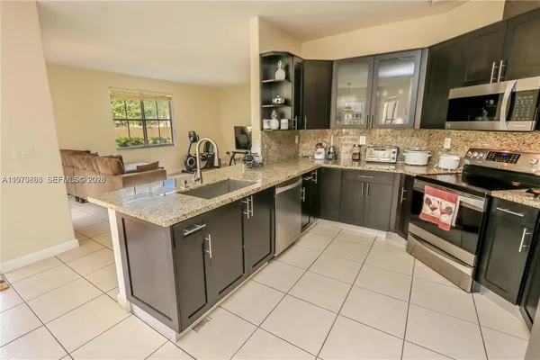 $4,600 | 4612 Northwest 94th Court, Unit 4612, Doral, FL 33178