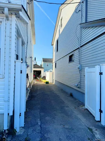 $759,000 | 221-26 106th Avenue | Queens Village