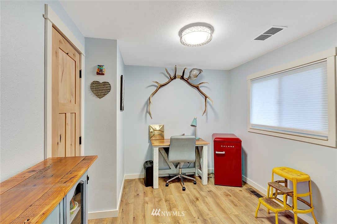 11815 Southeast 168th Street Renton, WA 98058 - Photo 14 of 30 Gallery Image 14