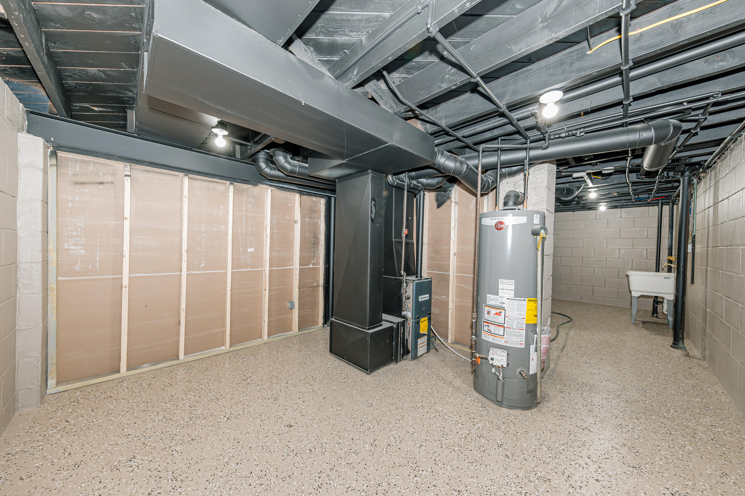 4853 North 60th Street Milwaukee, WI 53218 - Photo 19 of 26 4853 N 60-22