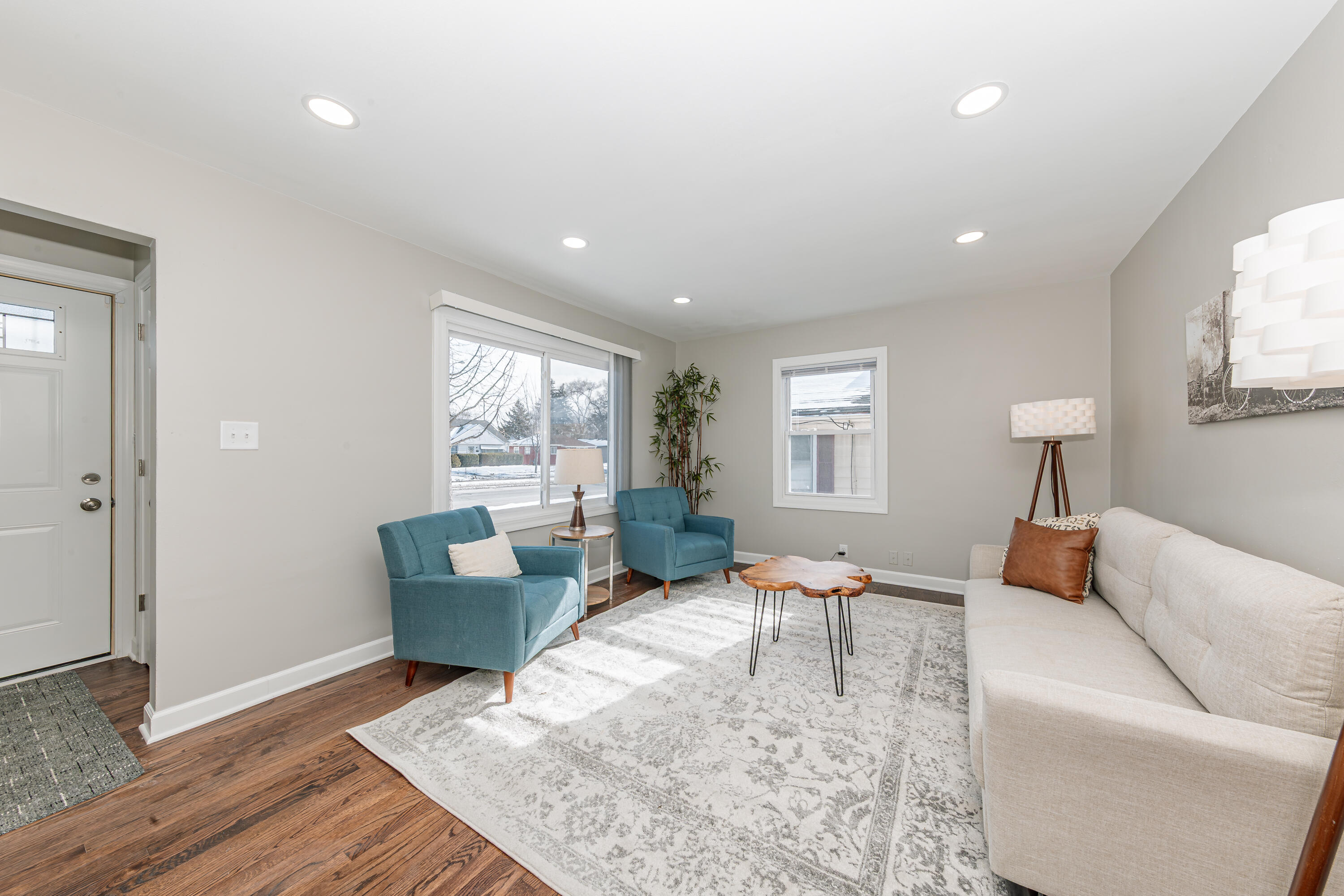 4853 North 60th Street Milwaukee, WI 53218 - Photo 4 of 26 4853 N 60-4