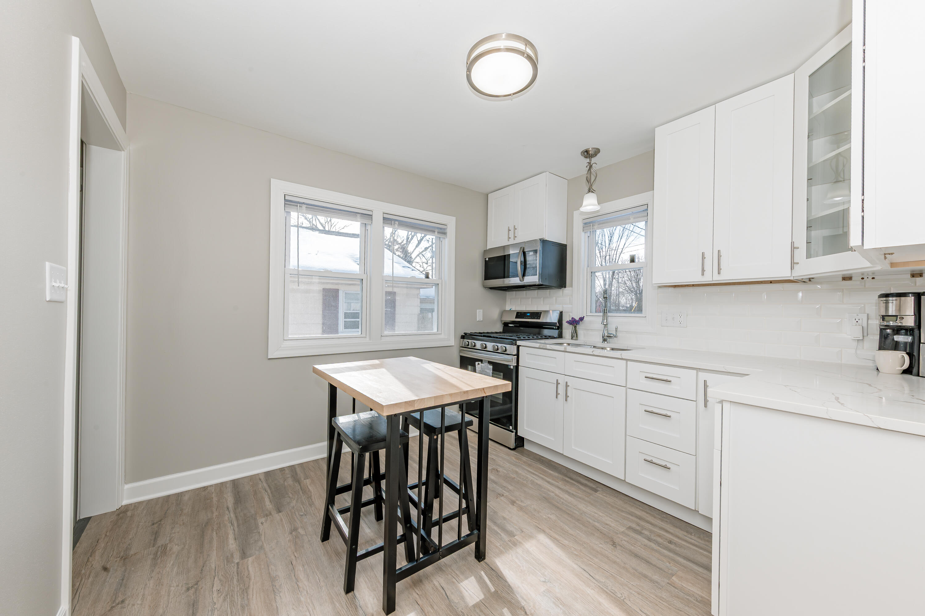 4853 North 60th Street Milwaukee, WI 53218 - Photo 8 of 26 4853 N 60-8