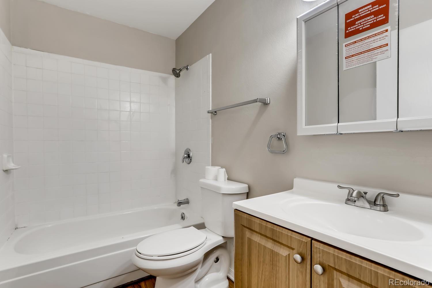 4476 Duluth Way Denver, CO 80239 - Photo 13 of 28
