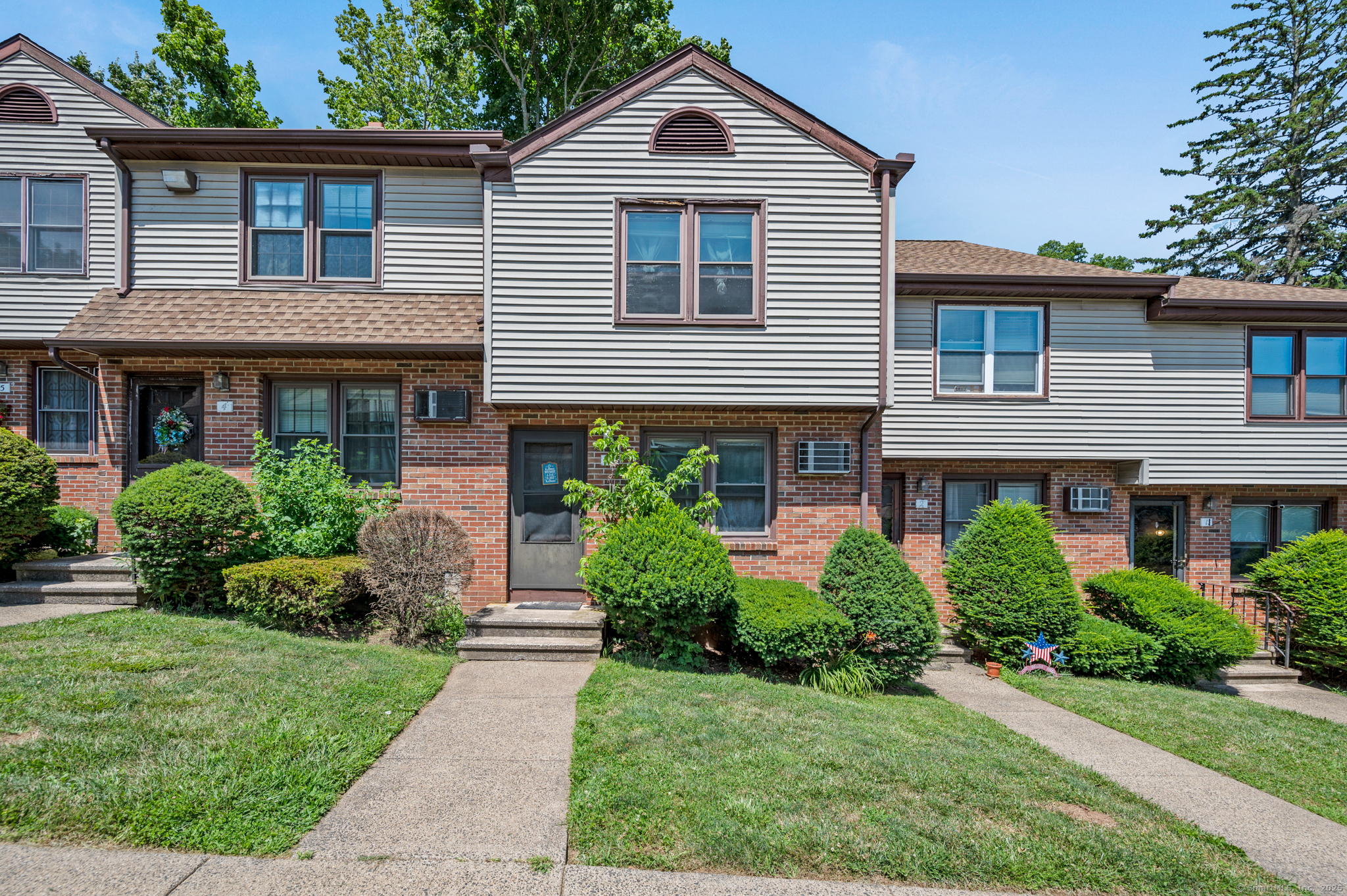 212 Broad Street, Unit 3 Meriden, CT 06450 - Photo 1 of 1