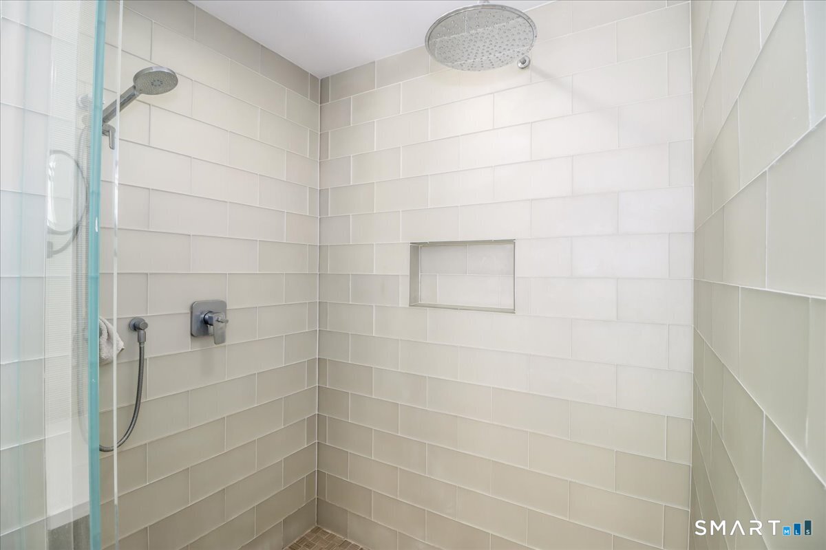 165 Mamanasco Road Ridgefield, CT 06877 - Photo 23 of 40