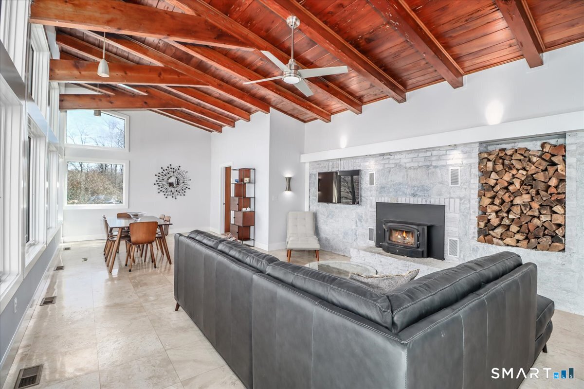 165 Mamanasco Road Ridgefield, CT 06877 - Photo 5 of 40