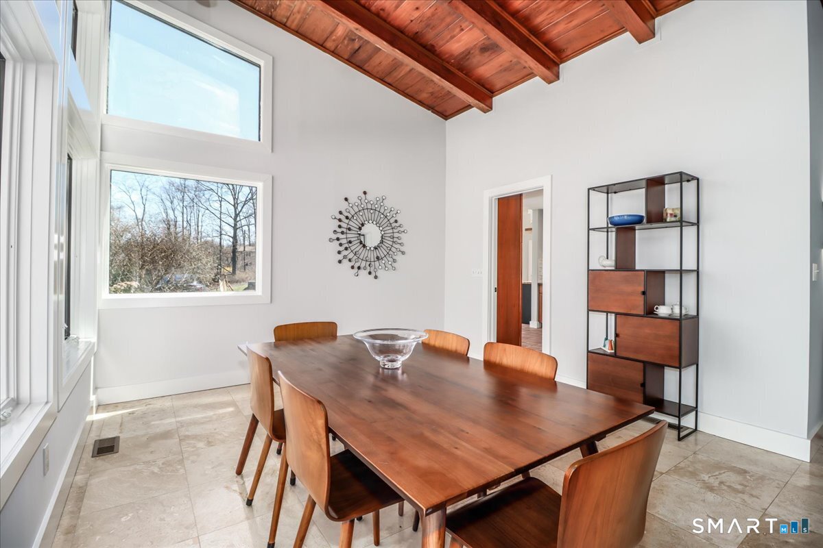 165 Mamanasco Road Ridgefield, CT 06877 - Photo 8 of 40