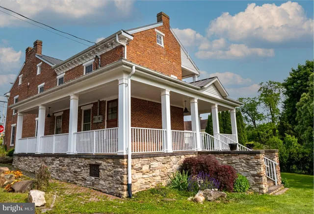 $550,000 | 3498 Carlisle Road, Gardners, PA 17324