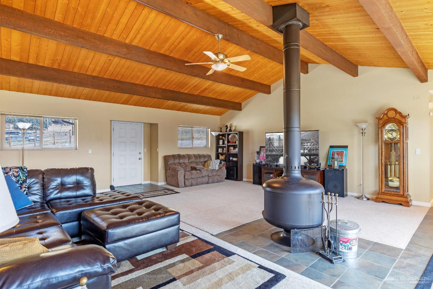 25400 Bear Valley Road Tehachapi, CA 93561 - Photo 26 of 50 Gallery Image 26