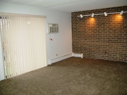 158 East Bailey Road, Unit E Naperville, IL 60565 - Photo 2 of 2