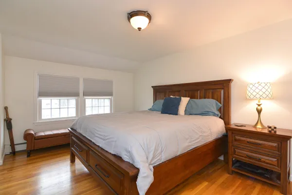 $649,900 | 40 Barkland Drive, Derry, NH 03038