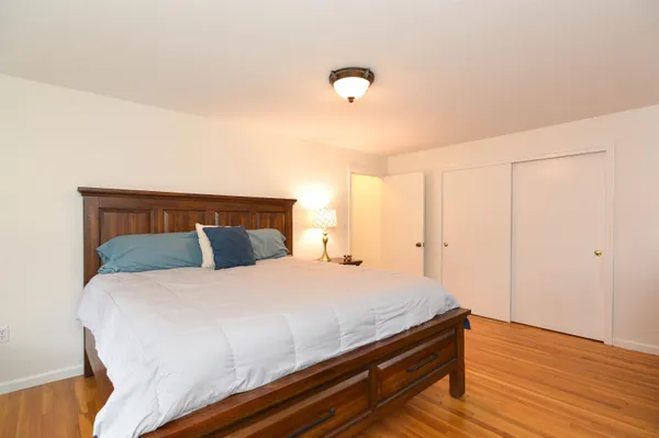 $649,900 | 40 Barkland Drive, Derry, NH 03038