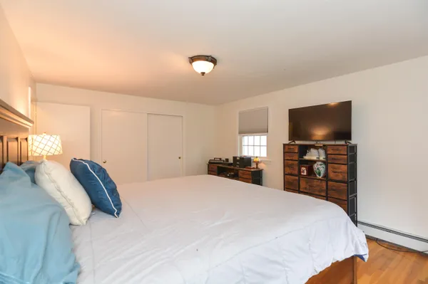 $649,900 | 40 Barkland Drive, Derry, NH 03038
