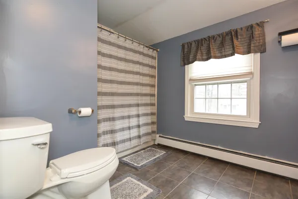 $649,900 | 40 Barkland Drive, Derry, NH 03038