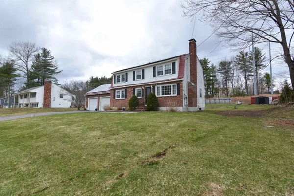 $649,900 | 40 Barkland Drive, Derry, NH 03038