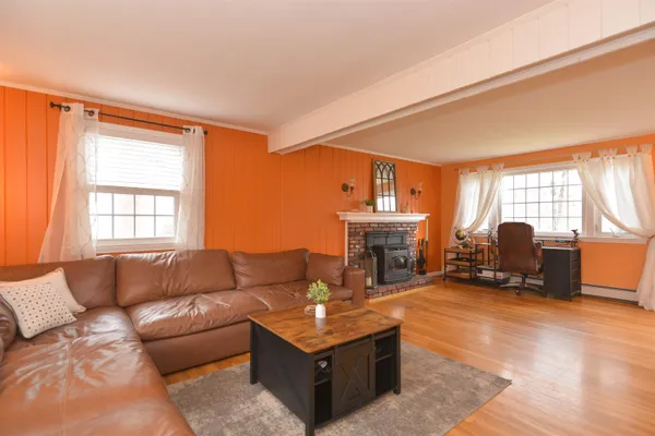 $649,900 | 40 Barkland Drive, Derry, NH 03038