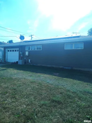 $99,900 | 235 Smith Street, Prairie City, IL 61470