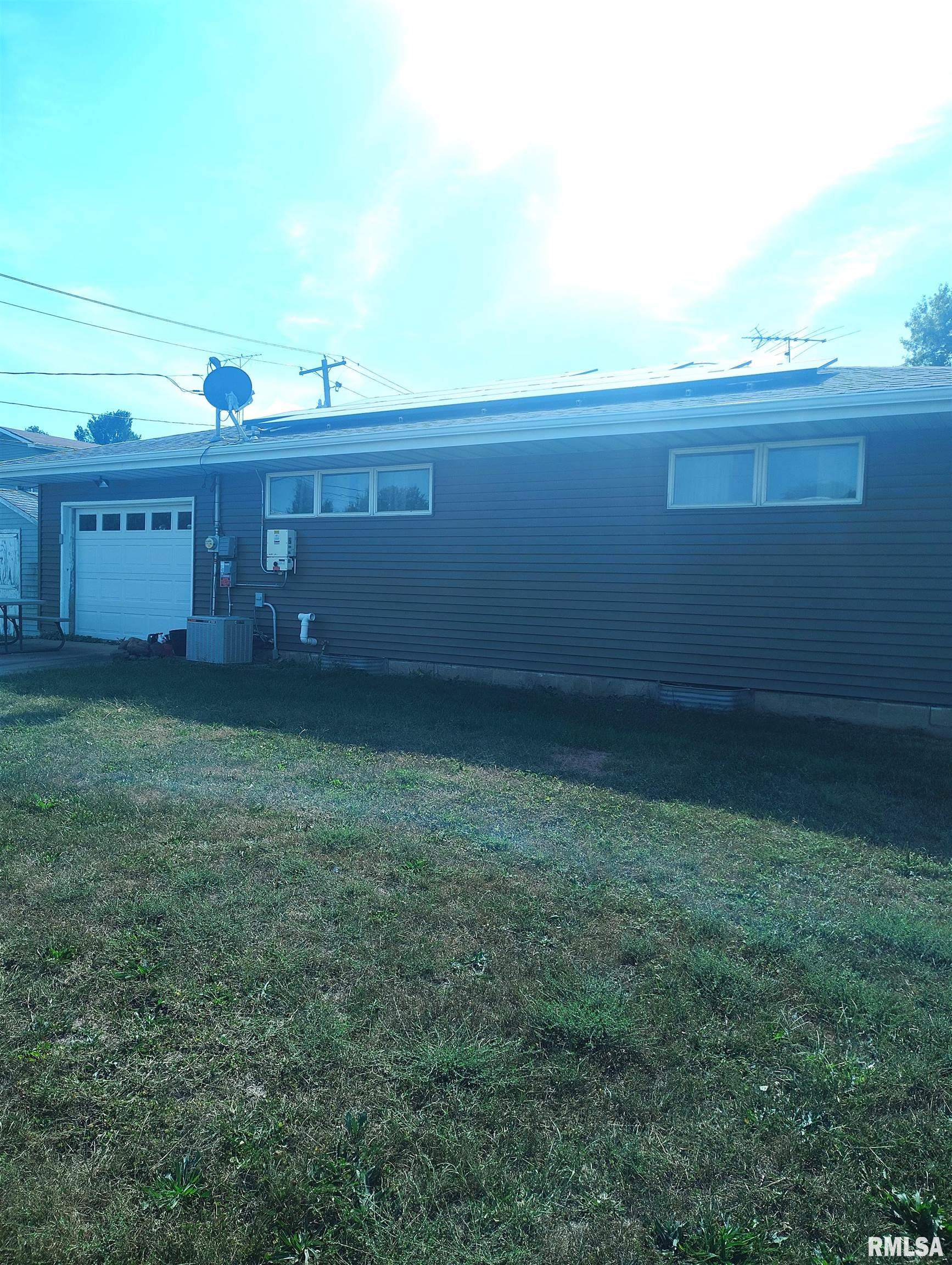 235 Smith Street Prairie City, IL 61470 - Photo 2 of 22