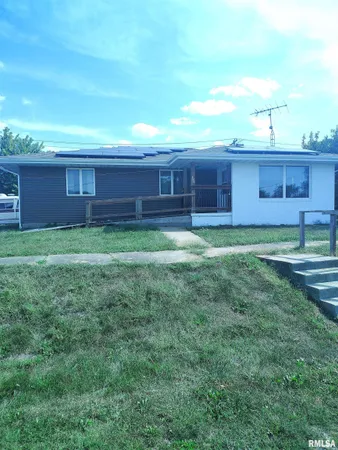 $94,900 | 235 Smith Street, Prairie City, IL 61470